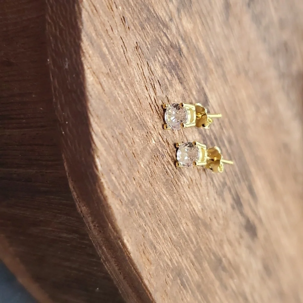 14kt gold yellow gold earrings unisex masculine or feminine fine‎  …